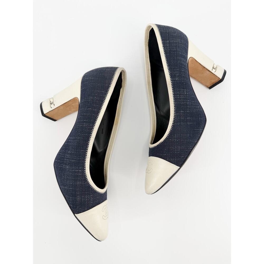 Chanel Chain Heel CC Denim Cap Toe Black Ivory Navy Pumps Block Heel 39 Box - Picture 2 of 16